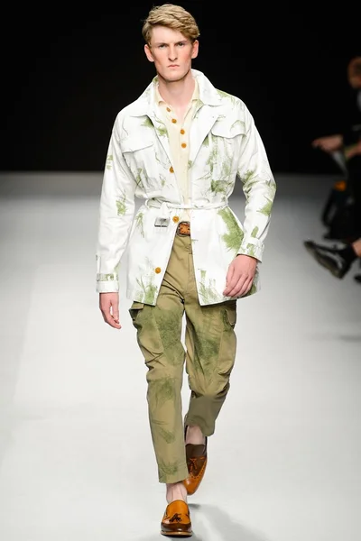 Look 45